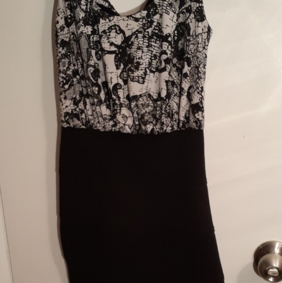 Charlotte Russe Dresses & Skirts - Charlotte russe size Small fitted dress